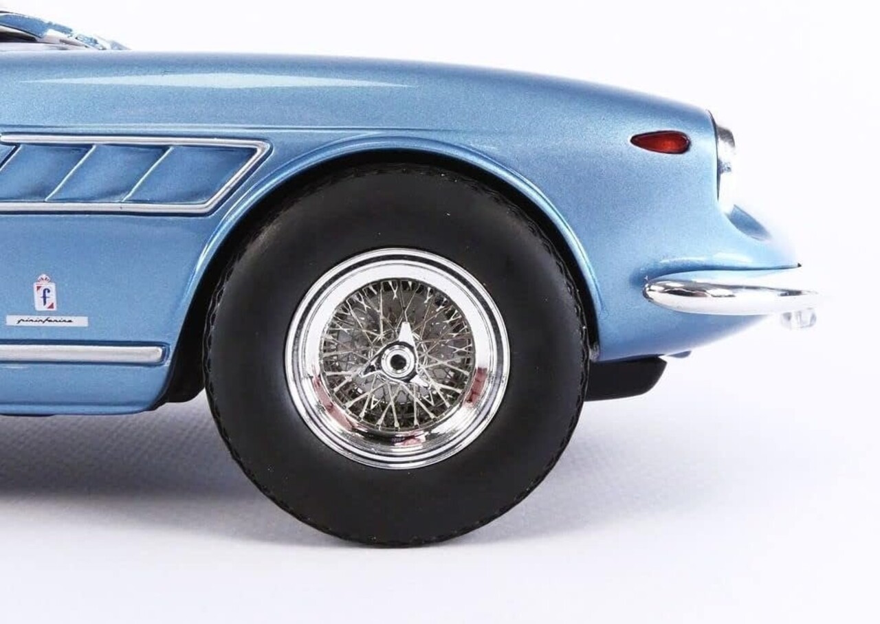 Ferrari Ferrari 330 GTC - 1:18 - CMR Classic Model Replicars Ferrari Ferrari 330 GTC - 1:18 - CMR Classic Model Replicars