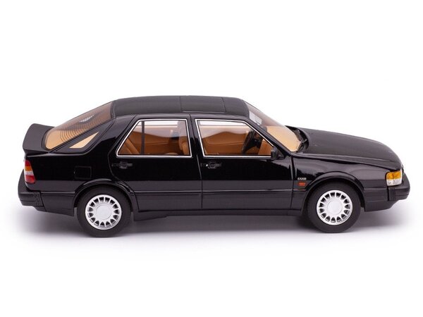 Saab Saab 9000 Turbo 1985 - 1:18 - Cult Scale Models Saab Saab 9000 Turbo 1985 - 1:18 - Cult Scale Models