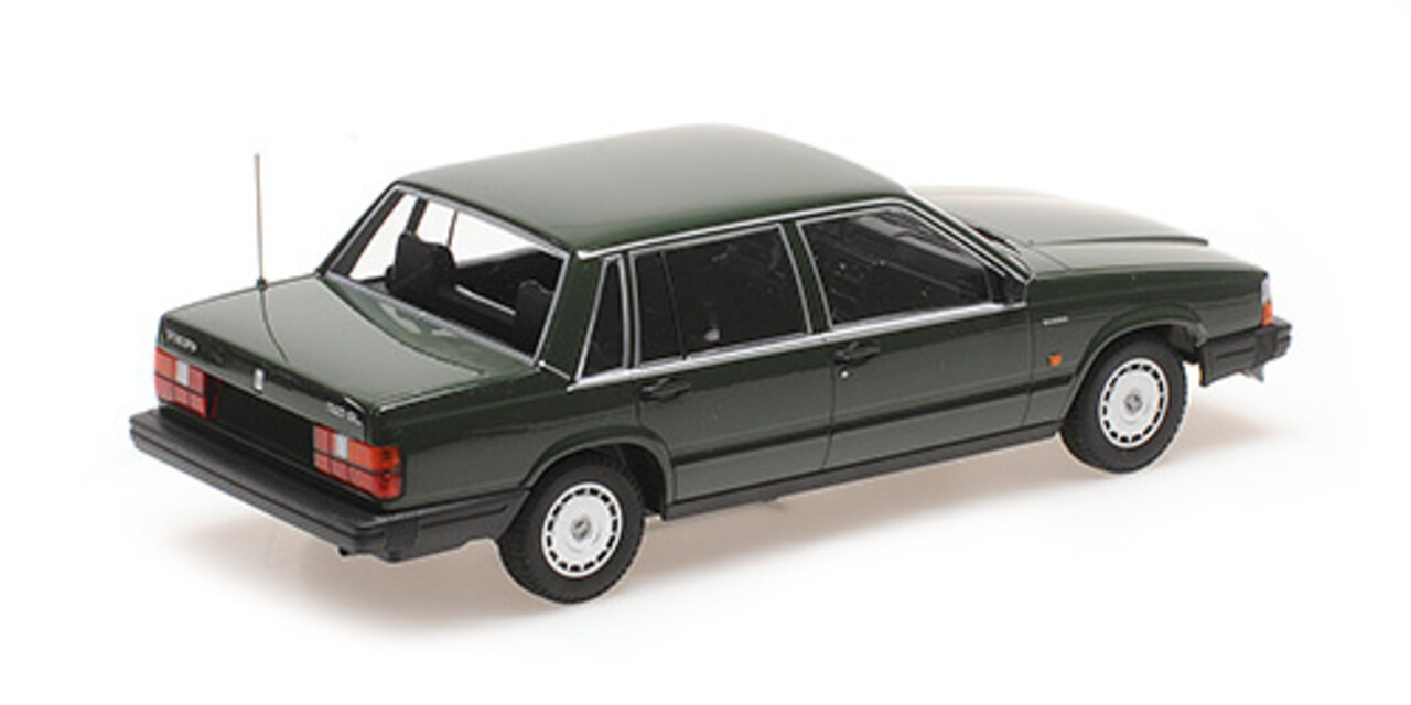 Volvo Volvo 740 GL 1986 - 1:18 - Minichamps Volvo Volvo 740 GL 1986 - 1:18 - Minichamps