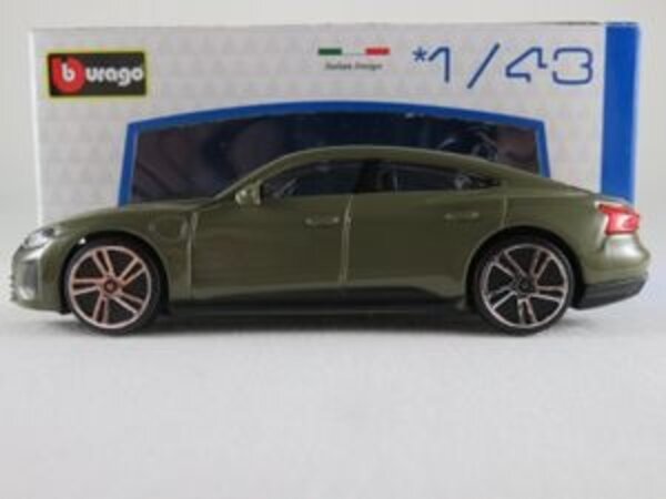Audi Audi RS e-Tron 2022 - 1:43 - Bburago Audi Audi RS e-Tron 2022 - 1:43 - Bburago