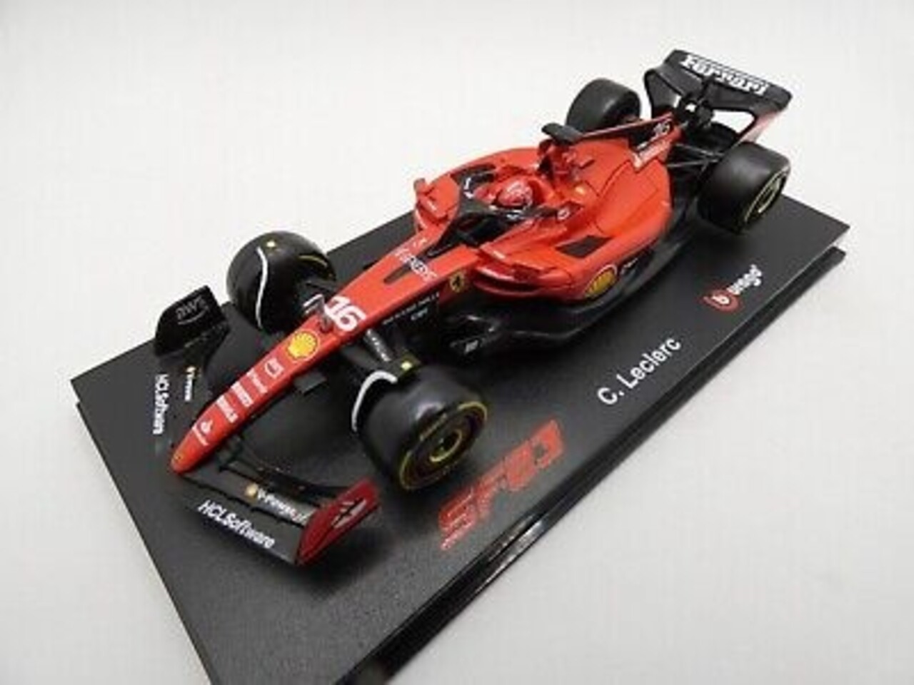 Formule 1 Ferrari SF-23 #16 Team Scuderia Ferrari Season 2023 (C.Leclerc) + Pilot + Showcase - 1:43 - Bburago Formule 1 Ferrari SF-23 #16 Team Scuderia Ferrari Season 2023 (C.Leclerc) + Pilot + Showcase - 1:43 - Bburago