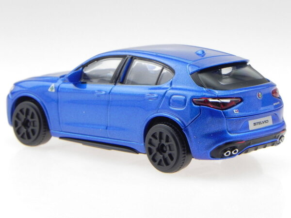 Alfa Romeo Alfa Romeo Stelvio Q4 Quadrifoglio V6 Biturbo 510HP 2017 - 1:43 - Bburago