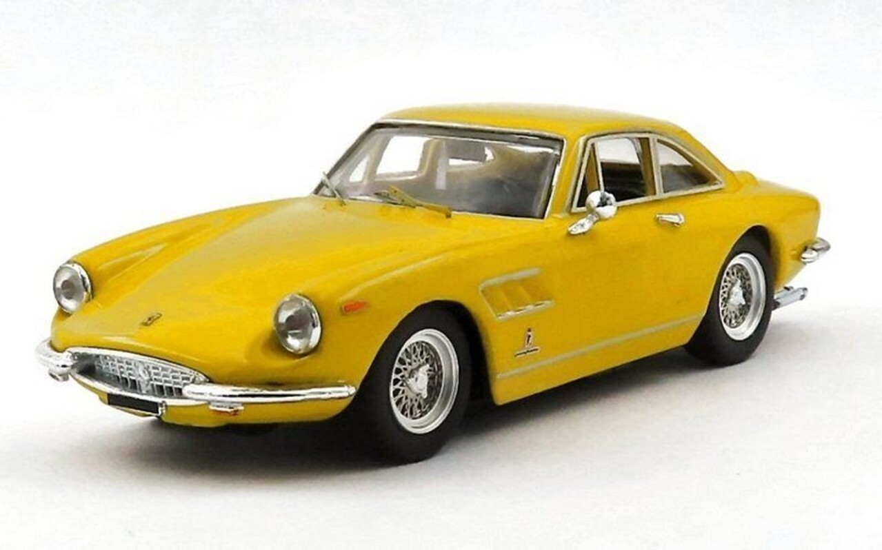 Ferrari Ferrari 330 GTC Coupe 1967 + Spoked Rims - 1:43 - Best Model Ferrari Ferrari 330 GTC Coupe 1967 + Spoked Rims - 1:43 - Best Model