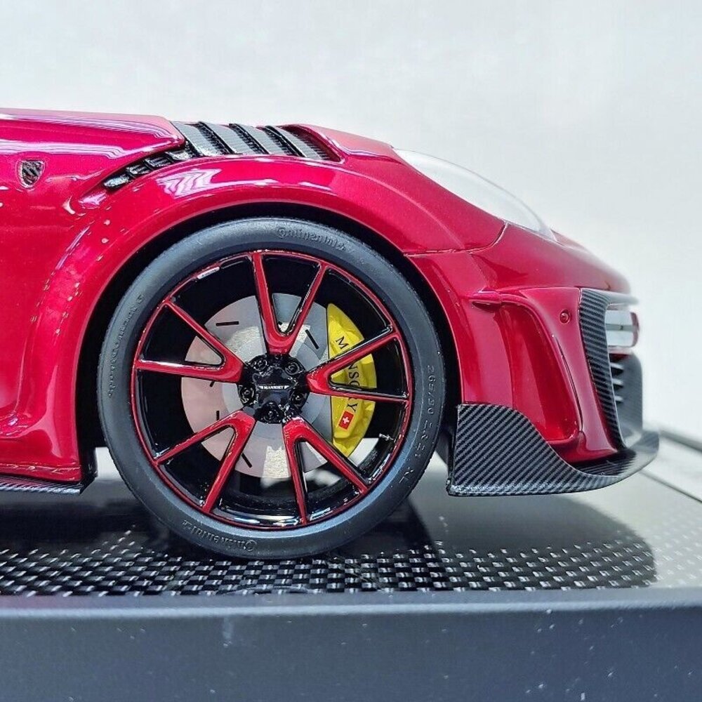 Porsche Porsche Panamera Mansory 2019 - 1:18 - MotorHelix