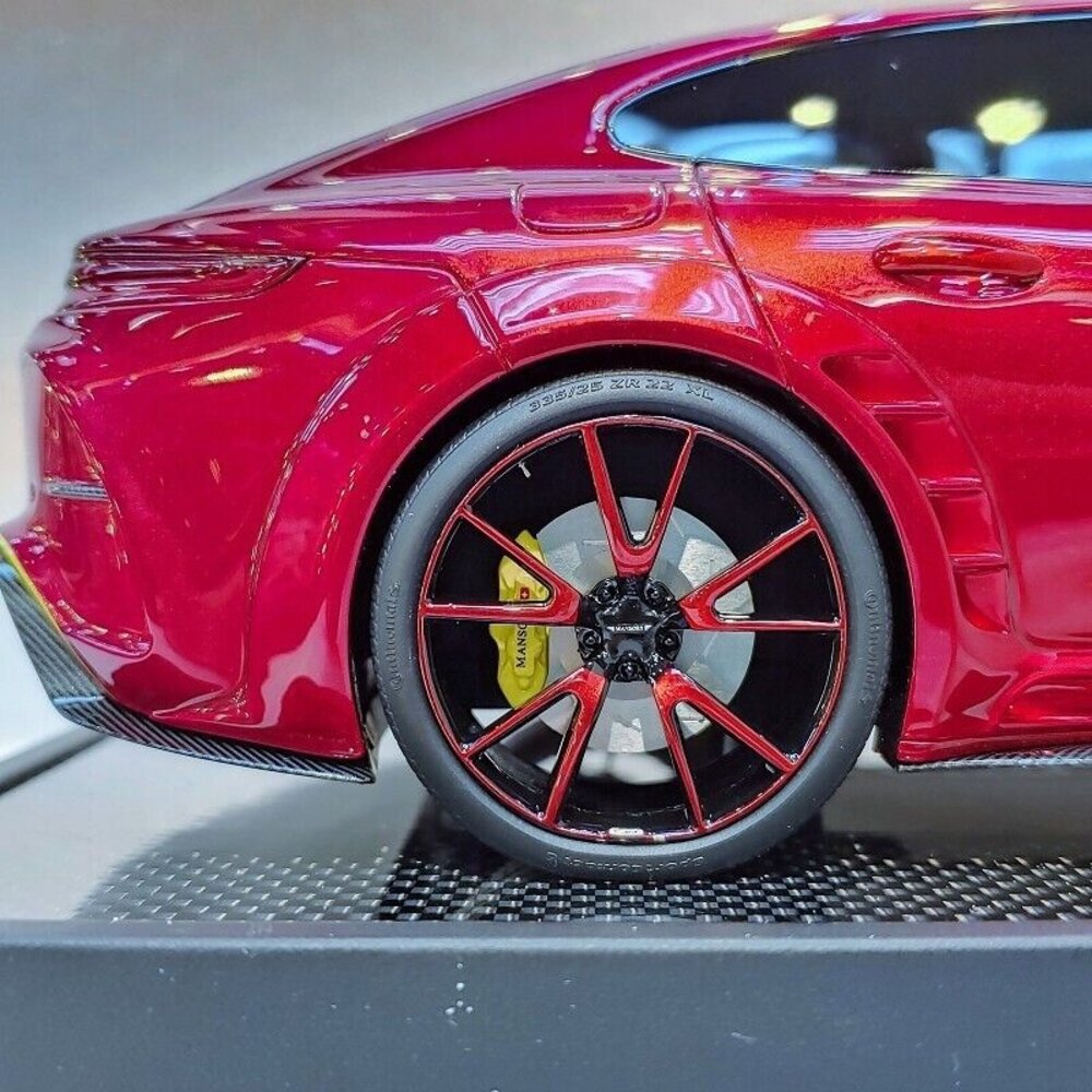 Porsche Porsche Panamera Mansory 2019 - 1:18 - MotorHelix