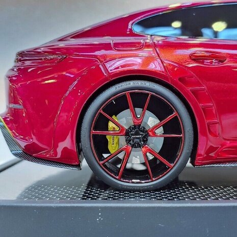 Porsche Porsche Panamera Mansory 2019 - 1:18 - MotorHelix