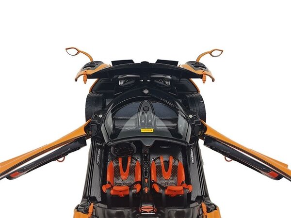 Pagani Pagani Huayra Roadster BC #20 2017 - 1:18 - LCD Models