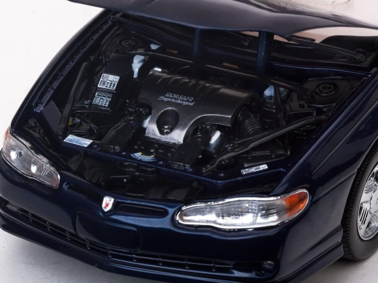 Chevrolet Chevrolet Monte Carlo SS 2000 - 1:18 - Sun Star