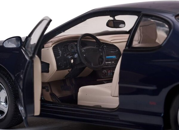 Chevrolet Chevrolet Monte Carlo SS 2000 - 1:18 - Sun Star