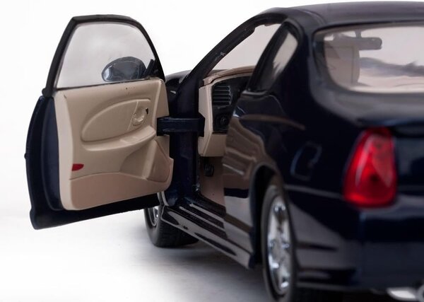 Chevrolet Chevrolet Monte Carlo SS 2000 - 1:18 - Sun Star