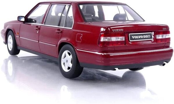 Volvo Volvo 960 - 1:18 - Triple 9 Collection