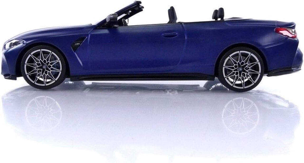BMW BMW M4 Cabriolet 2021 - 1:18 - Minichamps BMW BMW M4 Cabriolet 2021 - 1:18 - Minichamps