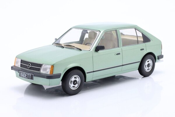 Opel Opel Kadett D 1984 - 1:18 - Triple 9 Collection Opel Opel Kadett D 1984 - 1:18 - Triple 9 Collection