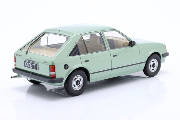 Opel Opel Kadett D 1984 - 1:18 - Triple 9 Collection Opel Opel Kadett D 1984 - 1:18 - Triple 9 Collection
