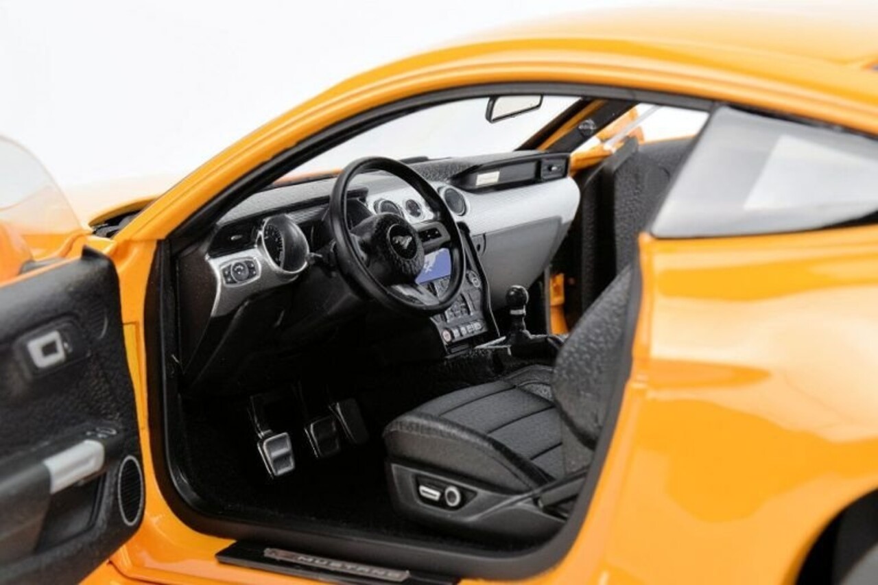 Ford Ford Mustang GT (LHD) 2019 - 1:18 - Diecast Masters