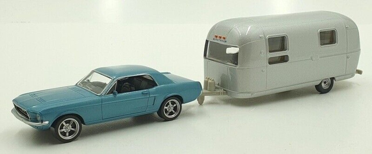 Ford Ford Mustang + Airstream Caravan 1968 - 1:43 - Norev Ford Ford Mustang + Airstream Caravan 1968 - 1:43 - Norev