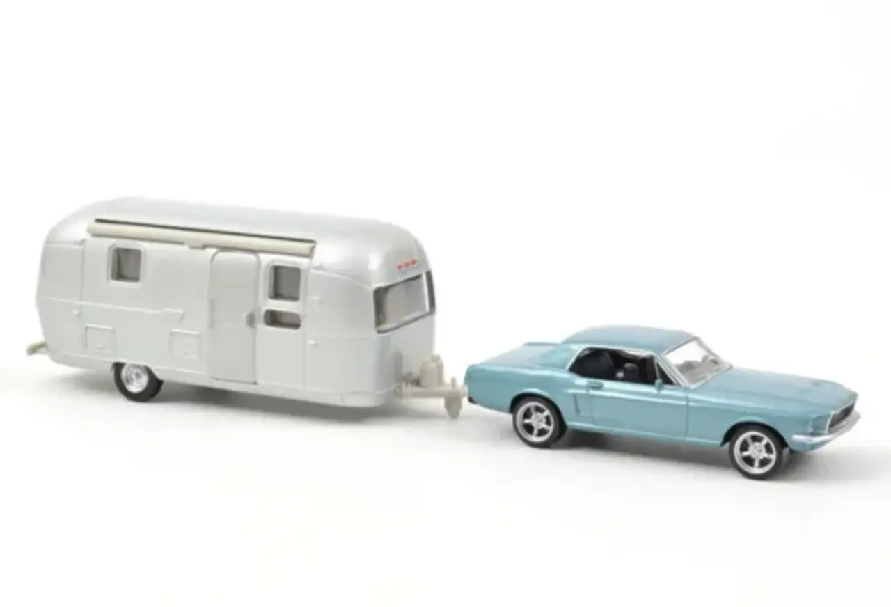 Ford Ford Mustang + Airstream Caravan 1968 - 1:43 - Norev Ford Ford Mustang + Airstream Caravan 1968 - 1:43 - Norev