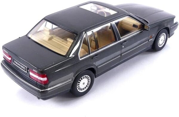 Volvo Volvo 960 - 1:18 - Triple 9 Collection