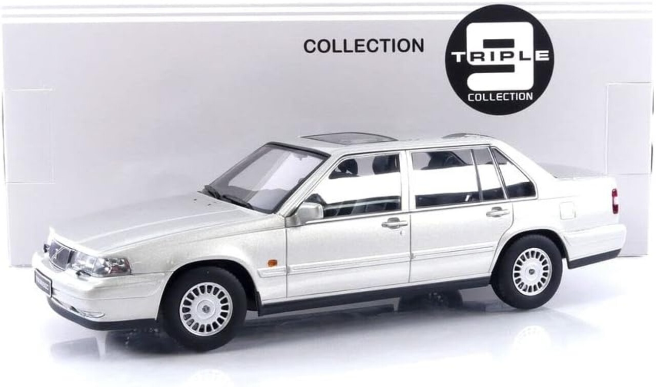 Volvo Volvo 960 - 1:18 - Triple 9 Collection Volvo Volvo 960 - 1:18 - Triple 9 Collection