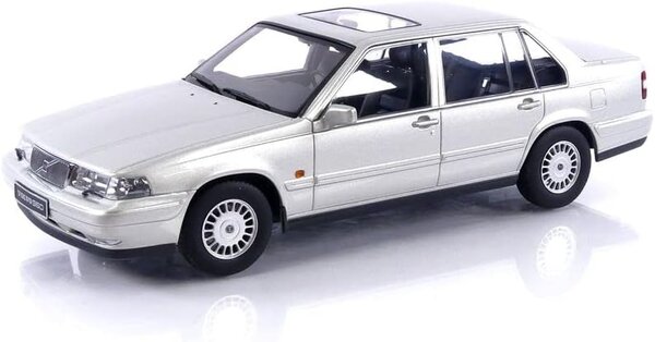 Volvo Volvo 960 - 1:18 - Triple 9 Collection Volvo Volvo 960 - 1:18 - Triple 9 Collection