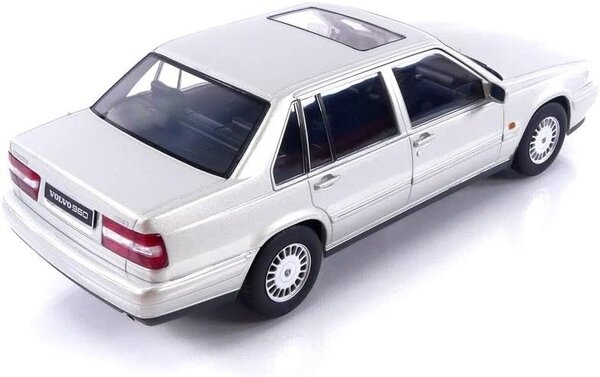 Volvo Volvo 960 - 1:18 - Triple 9 Collection Volvo Volvo 960 - 1:18 - Triple 9 Collection
