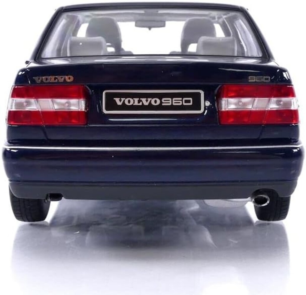 Volvo Volvo 960 - 1:18 - Triple 9 Collection