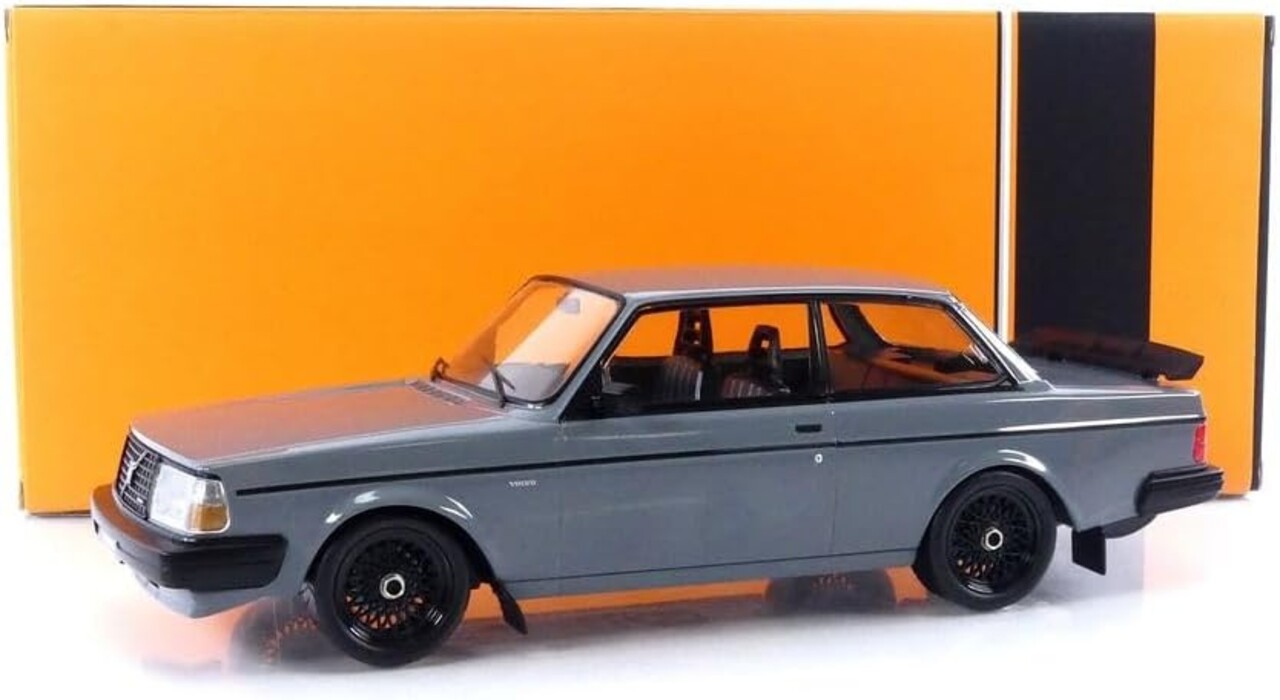 Volvo Volvo 240 Turbo 'Custom' 1985 - 1:18 - IXO Models