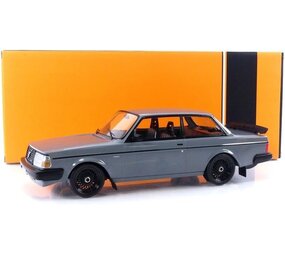 Volvo Volvo 240 Turbo 'Custom' 1985 - 1:18 - IXO Models