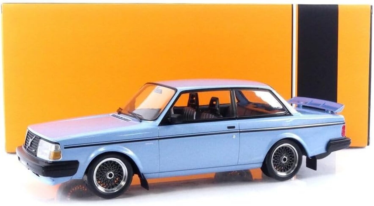 Volvo Volvo 240 Turbo 'Custom' 1985 - 1:18 - IXO Models