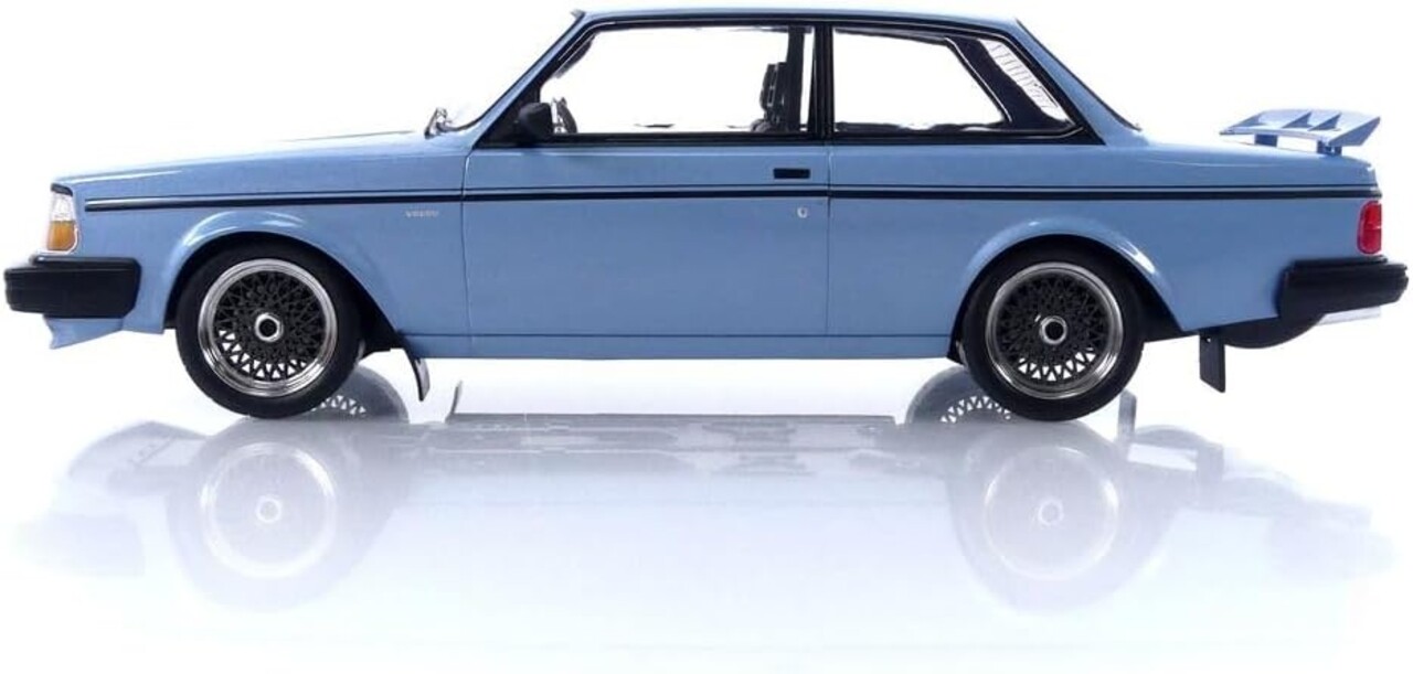 Volvo Volvo 240 Turbo 'Custom' 1985 - 1:18 - IXO Models