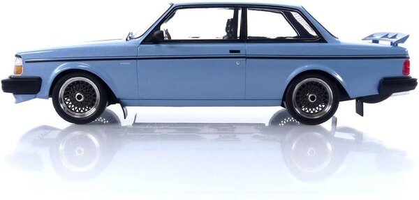 Volvo Volvo 240 Turbo 'Custom' 1985 - 1:18 - IXO Models