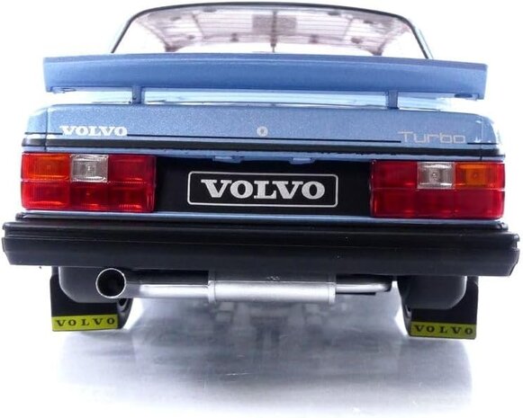 Volvo Volvo 240 Turbo 'Custom' 1985 - 1:18 - IXO Models