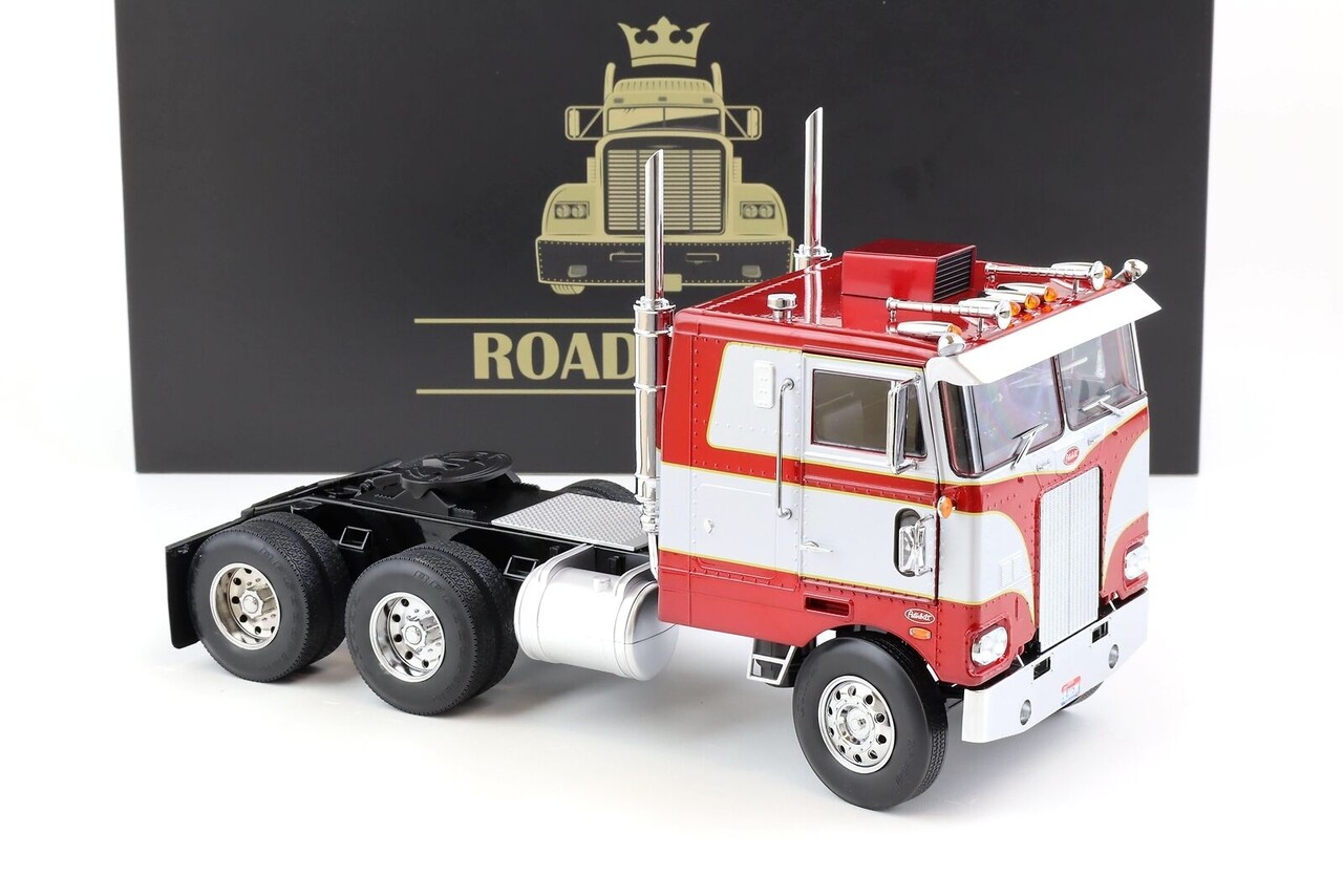 Peterbilt Peterbilt 352 Pacemaker Tractor 6x4 1977 - 1:18 - Road Kings Peterbilt Peterbilt 352 Pacemaker Tractor 6x4 1977 - 1:18 - Road Kings