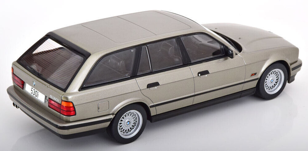 BMW BMW 530i 5-Series (E34) Touring - 1:18 - Modelcar Group BMW BMW 530i 5-Series (E34) Touring - 1:18 - Modelcar Group