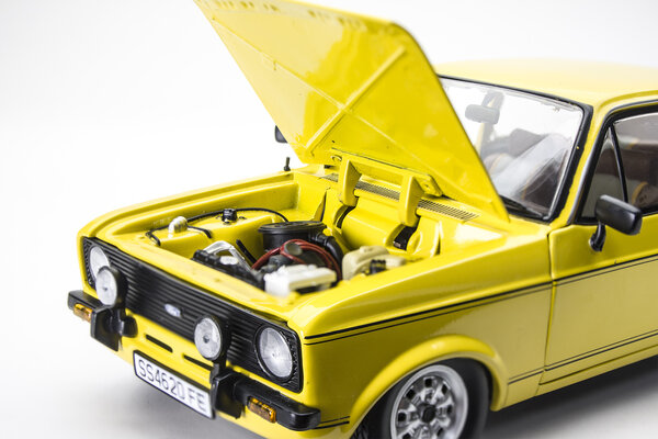 Ford Ford Escort MK II  1600 Sport RHD 1975 - 1:18 - Sun Star Ford Ford Escort MK II  1600 Sport RHD 1975 - 1:18 - Sun Star