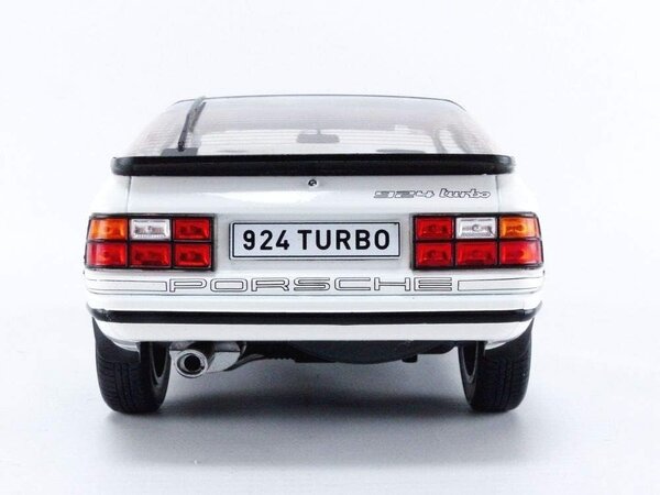 Porsche Porsche 924 Turbo 1979 - 1:18 - Modelcar Group Porsche Porsche 924 Turbo 1979 - 1:18 - Modelcar Group