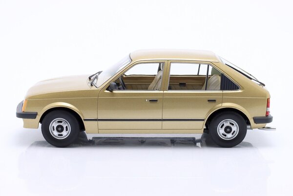 Opel Opel Kadett D 1984 - 1:18 - Triple 9 Collection Opel Opel Kadett D 1984 - 1:18 - Triple 9 Collection