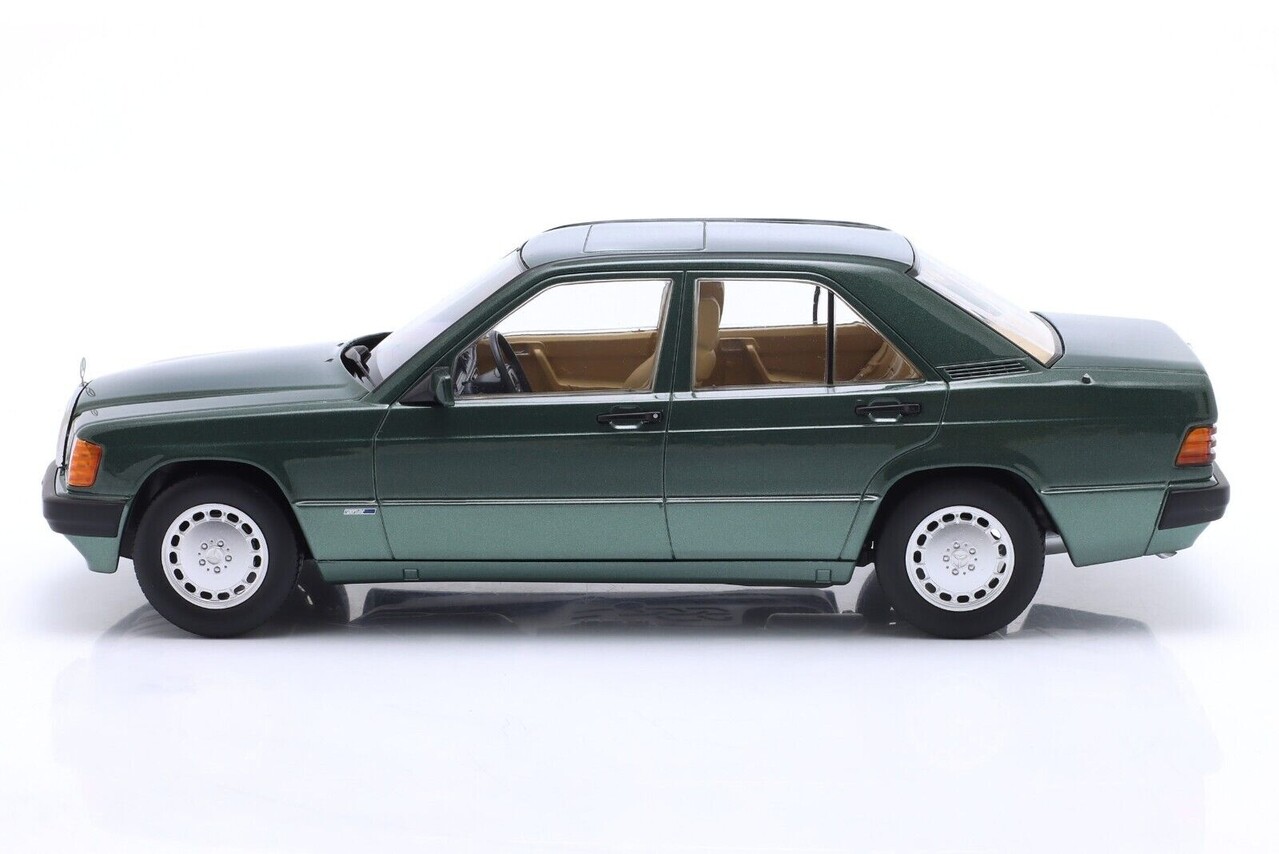 Mercedes-Benz Mercedes-Benz 190E 2.3 Sportline 1993 - 1:18 - Triple 9 Collection