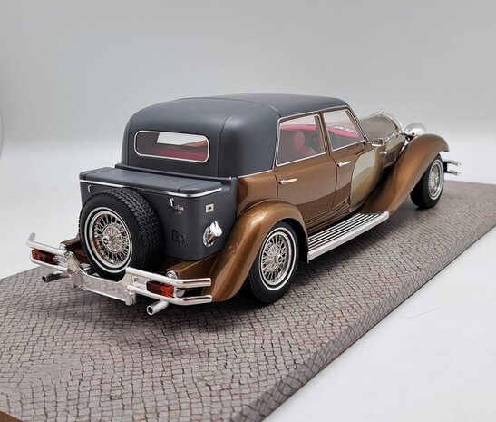 Panther De Ville 1974 - 1:18 - Pantheon - HMKT