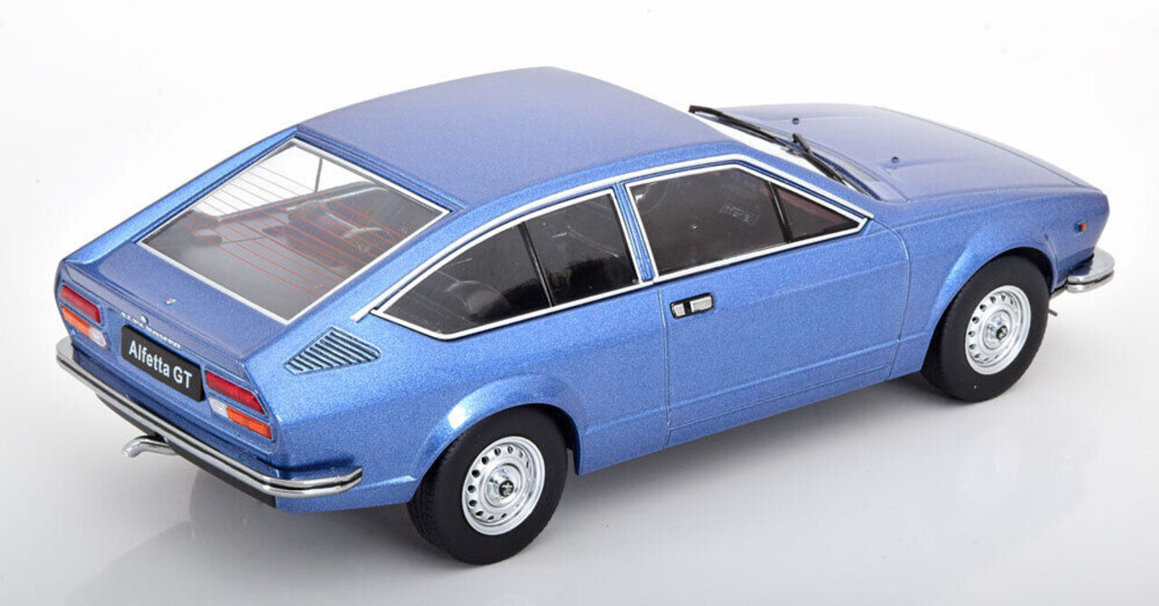 Alfa Romeo Alfa Romeo Alfetta 1600 GTV 1976 - 1:18 - KK Scale Alfa Romeo Alfa Romeo Alfetta 1600 GTV 1976 - 1:18 - KK Scale