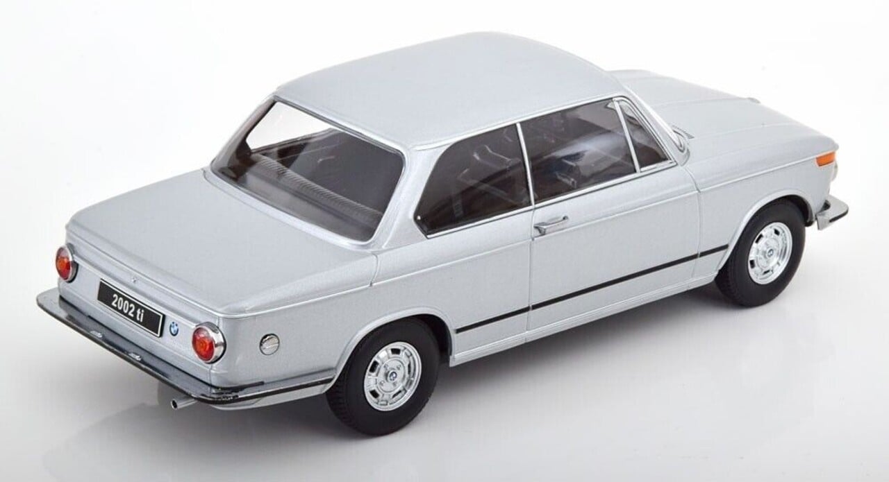BMW BMW 2002Ti 1-Series 1971 - 1:18 - KK Scale BMW BMW 2002Ti 1-Series 1971 - 1:18 - KK Scale