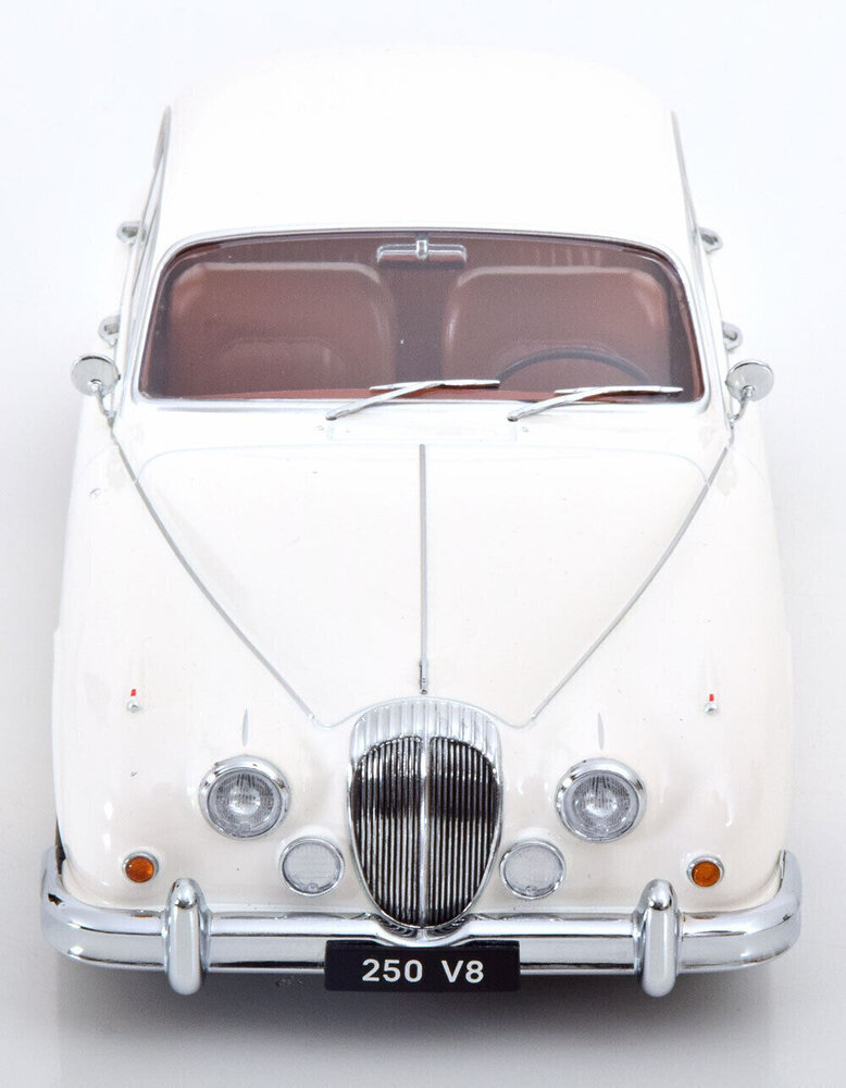 Daimler Daimler 250 V6 LHD 1962 - 1:18 - KK Scale Daimler Daimler 250 V6 LHD 1962 - 1:18 - KK Scale