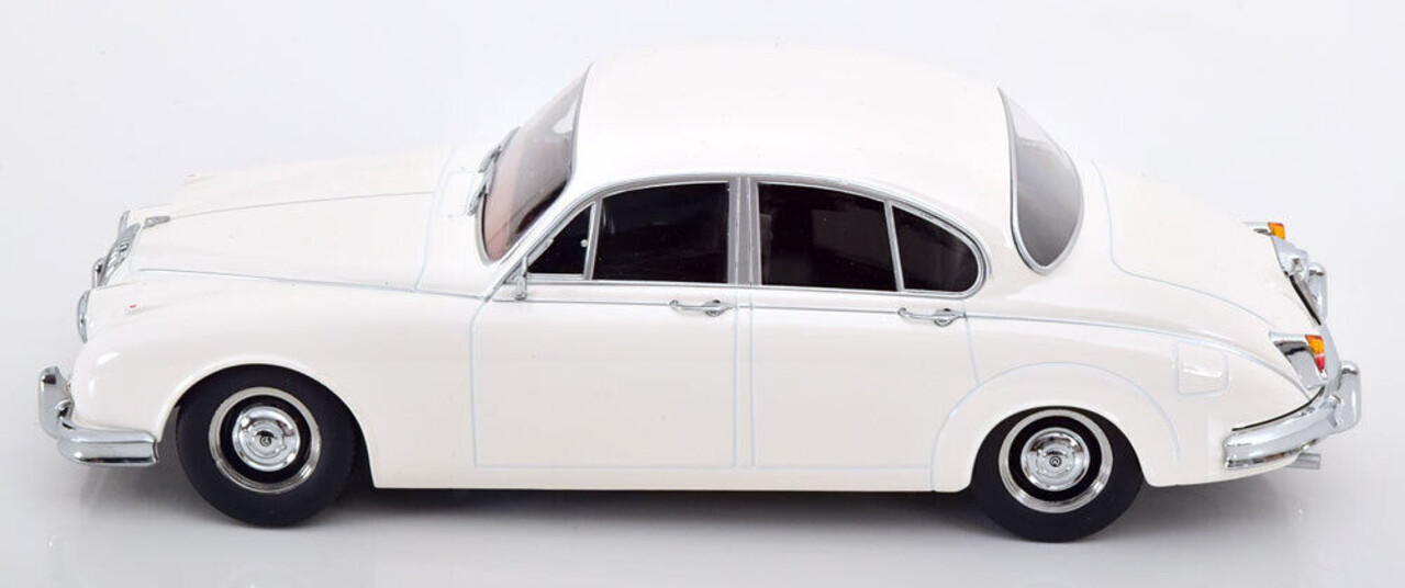 Daimler Daimler 250 V6 RHD 1962 - 1:18 - KK Scale Daimler Daimler 250 V6 RHD 1962 - 1:18 - KK Scale