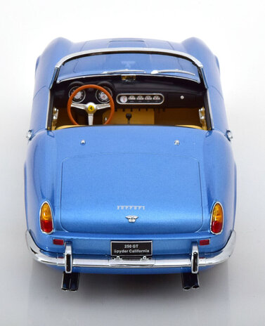 Ferrari Ferrari 250 GT California Spider USA Version + Hard-Top 1960 - 1:18 - KK Scale