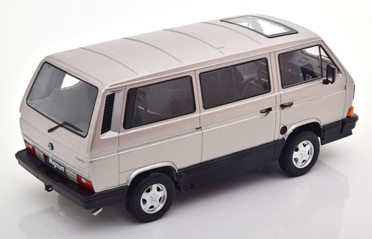 Volkswagen Volkswagen T3 Minibus Multivan Magnum 1987 - 1:18 - KK Scale