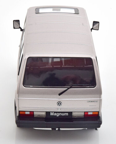 Volkswagen Volkswagen T3 Minibus Multivan Magnum 1987 - 1:18 - KK Scale