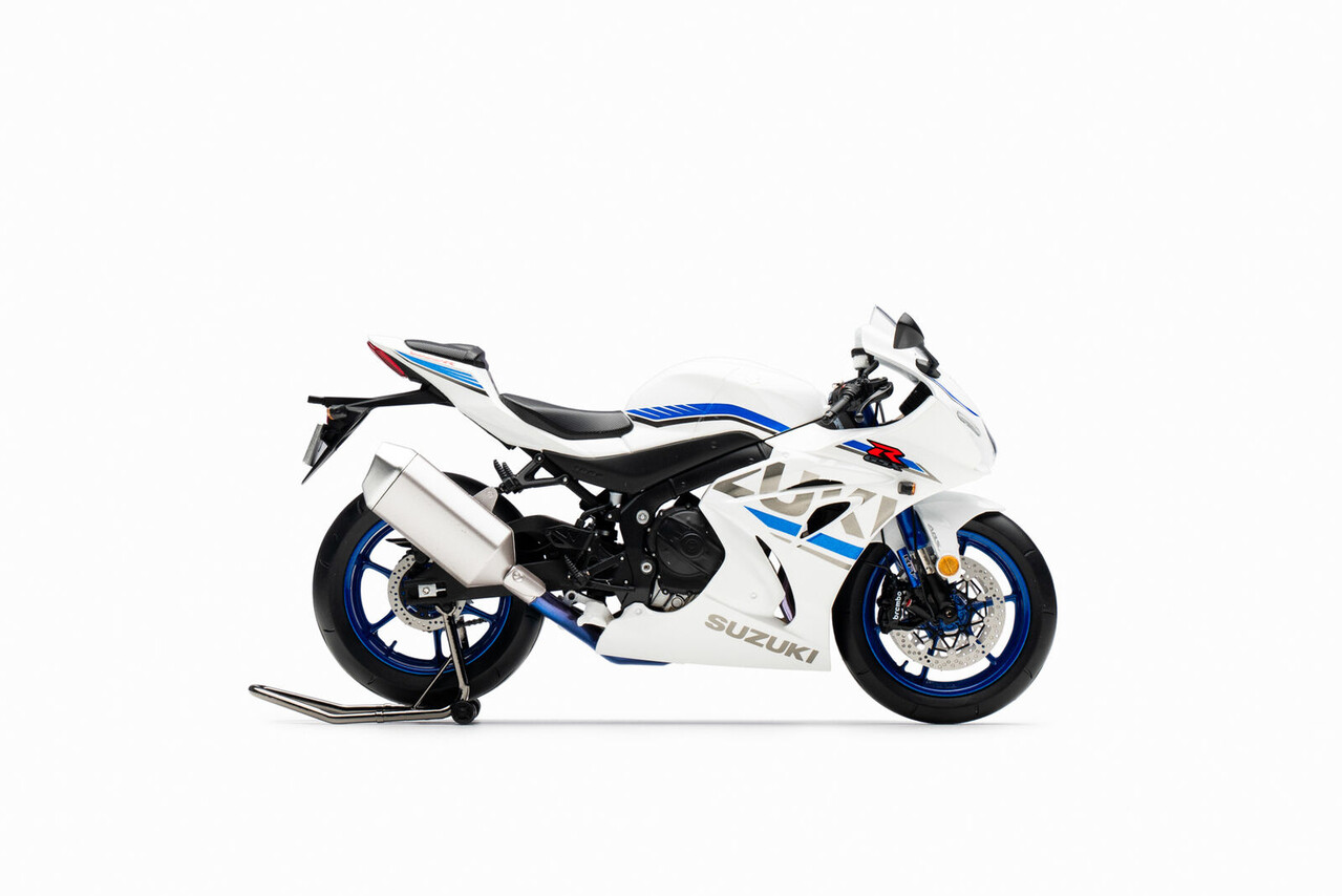 Suzuki Suzuki GSX R1000R 2020 - 1:12 - LCD Models Suzuki Suzuki GSX R1000R 2020 - 1:12 - LCD Models