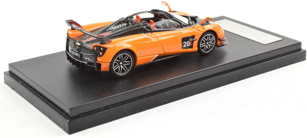 Pagani Pagani Huayra BC Roadster #20 2017 - 1:64 - LCD Model Pagani Pagani Huayra BC Roadster #20 2017 - 1:64 - LCD Model