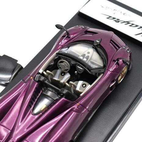 Pagani Pagani Huayra Roadster 2018 - 1:64 - LCD Model Pagani Pagani Huayra Roadster 2018 - 1:64 - LCD Model