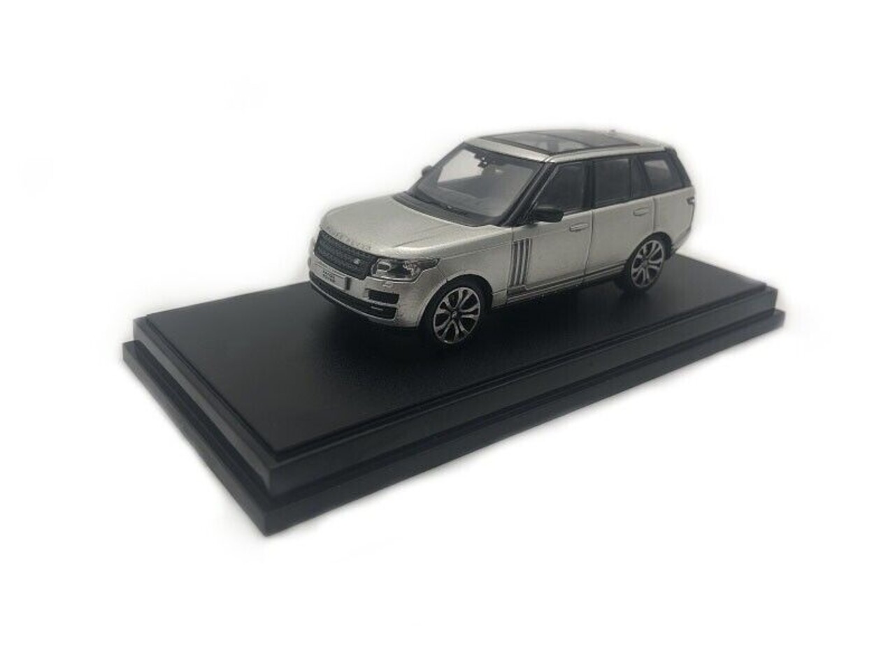 Land Rover Land Rover Range Rover SV Autobiography Dynamic 2017 - 1:64 - LCD Model Land Rover Land Rover Range Rover SV Autobiography Dynamic 2017 - 1:64 - LCD Model